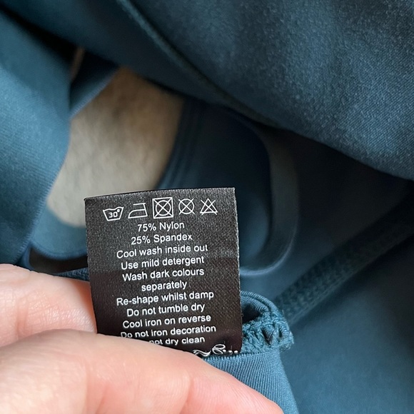 Balance Athletica Aura Bra Strappy Back Sports Bra - Picture 7 of 9